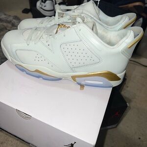 Jordan Retro 6 Low White and Gold Sneakers